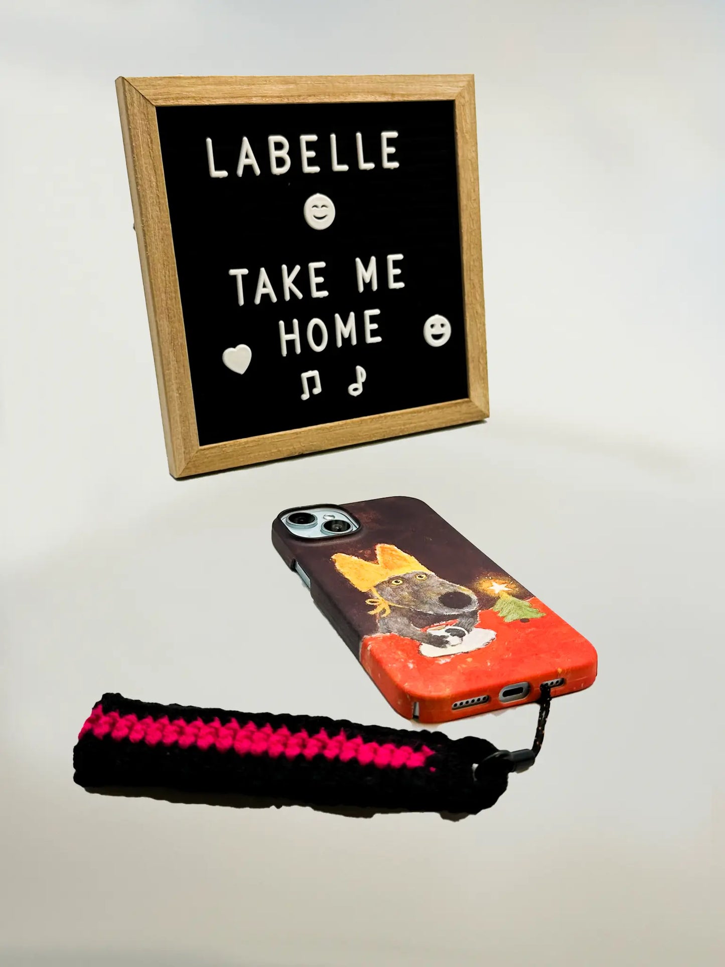 Single's Christmas Phone Case & Short Phone Strap (iPhone 15 Plus)